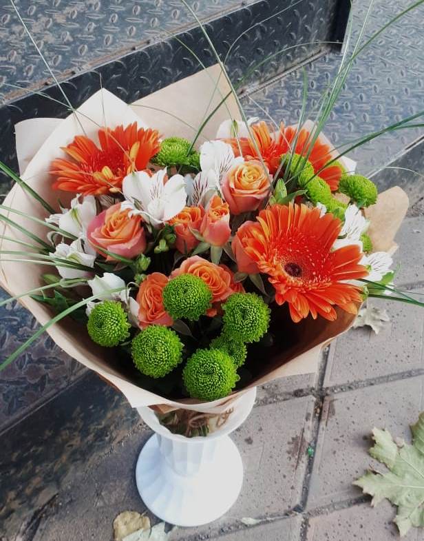 Букет цветов из: Герберы, Хризантемы, Альстромерии и Розы в Орловском Ростовской области