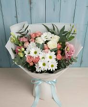 Букет цветов из:  Розы, Лизиантусы и Хризантемы в Орловском Ростовской области