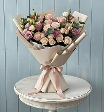 Букет цветов из:  Розы и Лизиантусы в Орловском Ростовской области