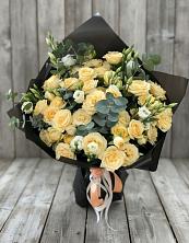 Букет цветов из:  Розы и Лизиантусы в Орловском Ростовской области
