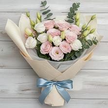 Букет цветов из:  Лизиантусы в Орловском Ростовской области