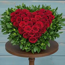 Цветочная композиция из Розы в виде сердца в Орловском Ростовской области