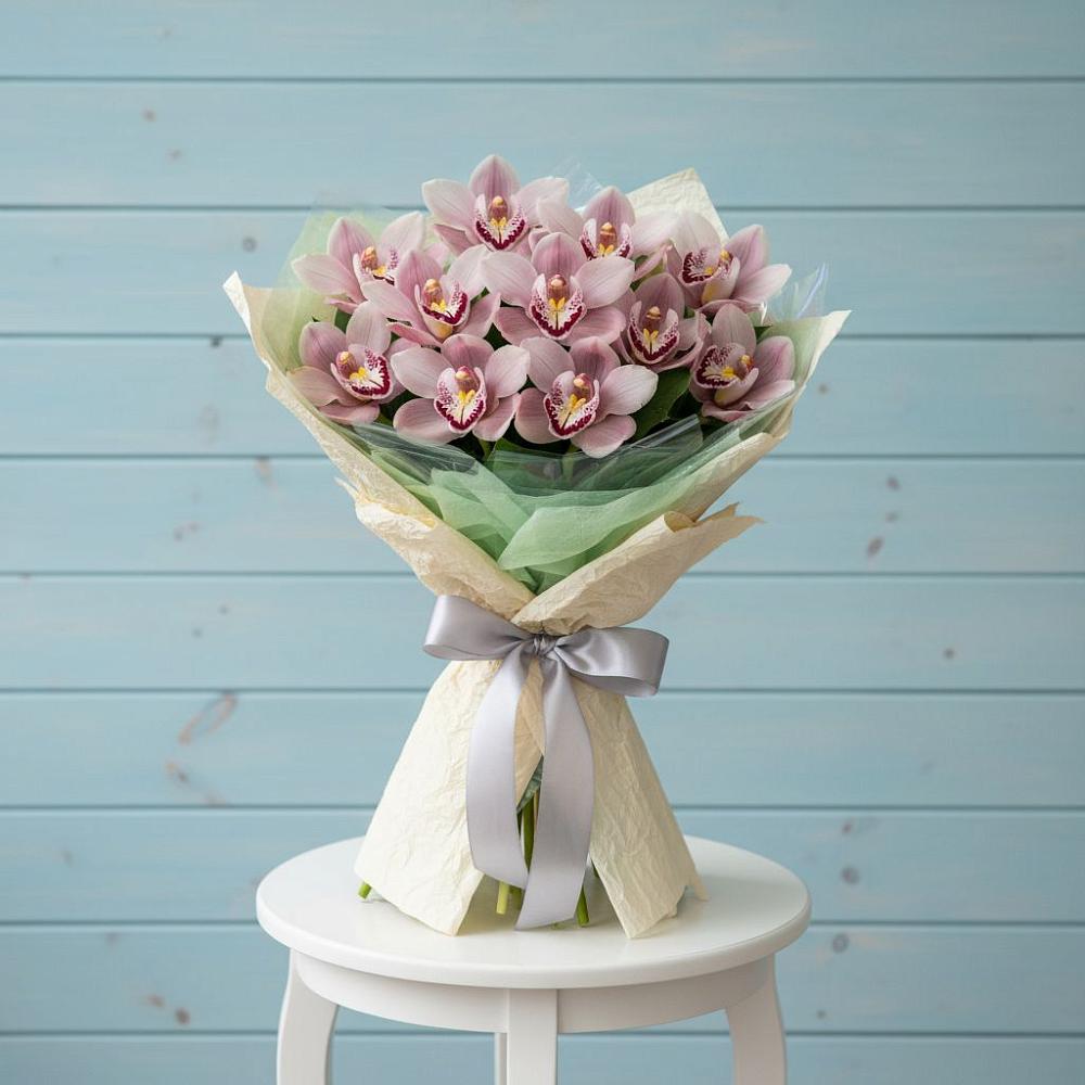 Букет цветов из: Орхидеи и Розы в Орловском Ростовской области