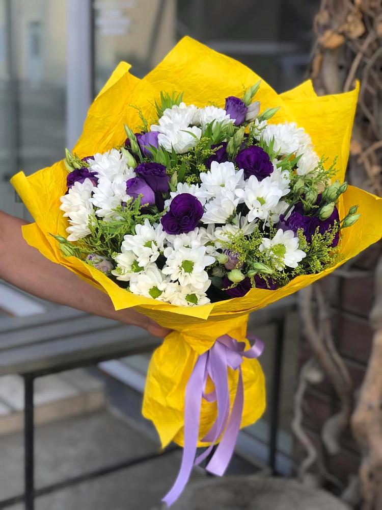 Букет цветов из: Ирисы, Хризантемы и Ромашки в Орловском Ростовской области