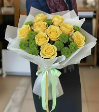 Букет цветов из:  Хризантемы и Розы в Орловском Ростовской области