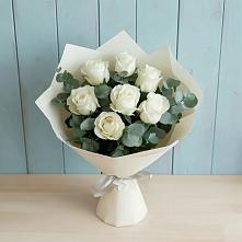 Букет Белые розы в Эвкалипте в Орловском Ростовской области