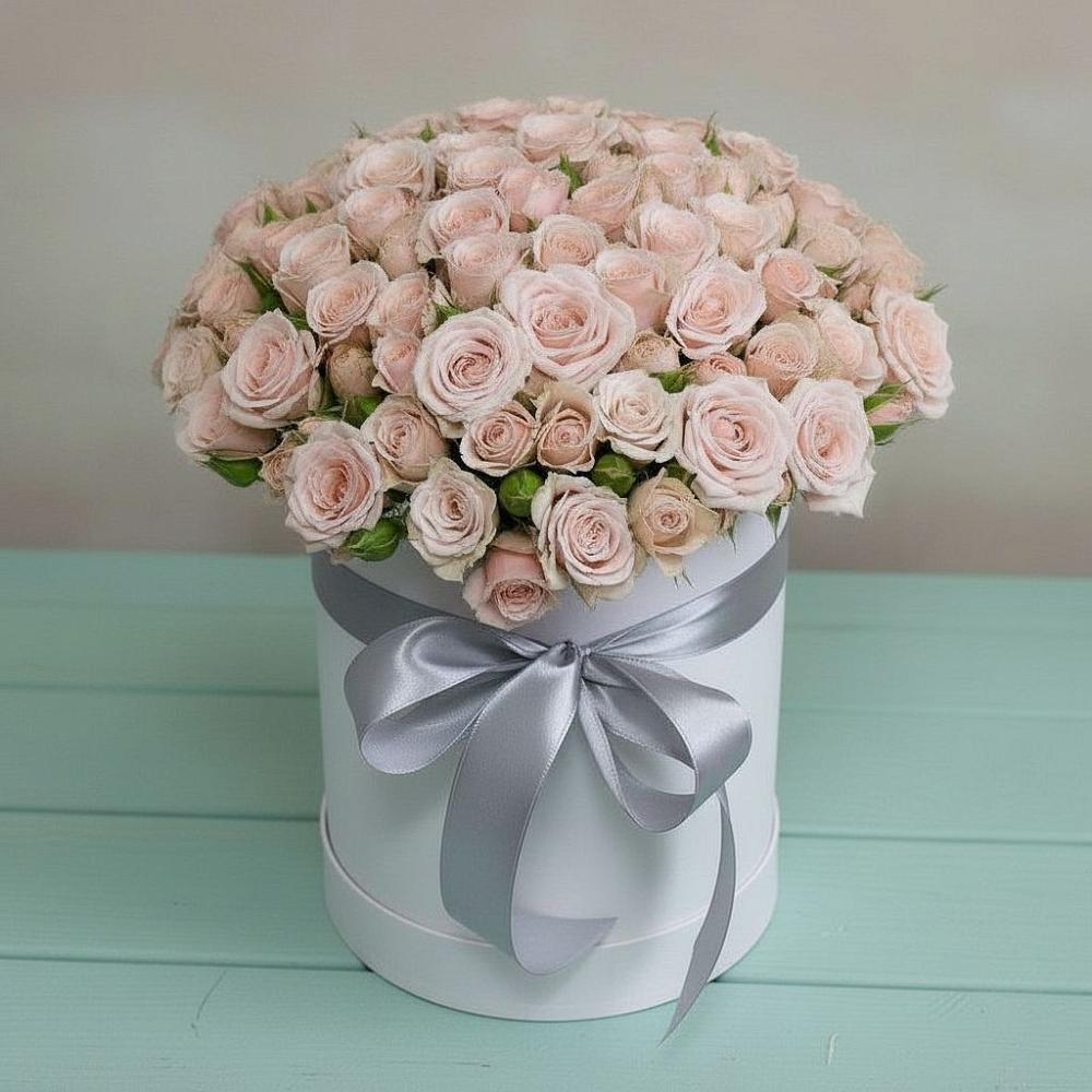 Цветочная композиция из Розы в шляпной коробке в Орловском Ростовской области