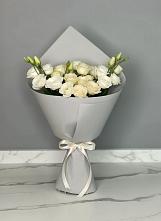 Букет цветов из:  Розы и Лизиантусы в Орловском Ростовской области